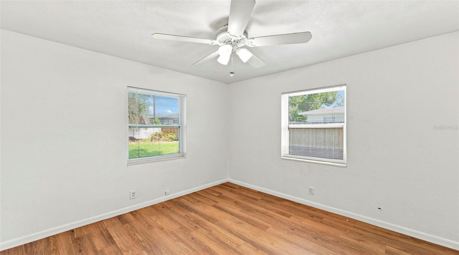 Largo, Florida 33770, 2 Bedroom Bedrooms, ,1 Bathroombathrooms,Residential,For Sale,12Th,0,Mfrtb8539137