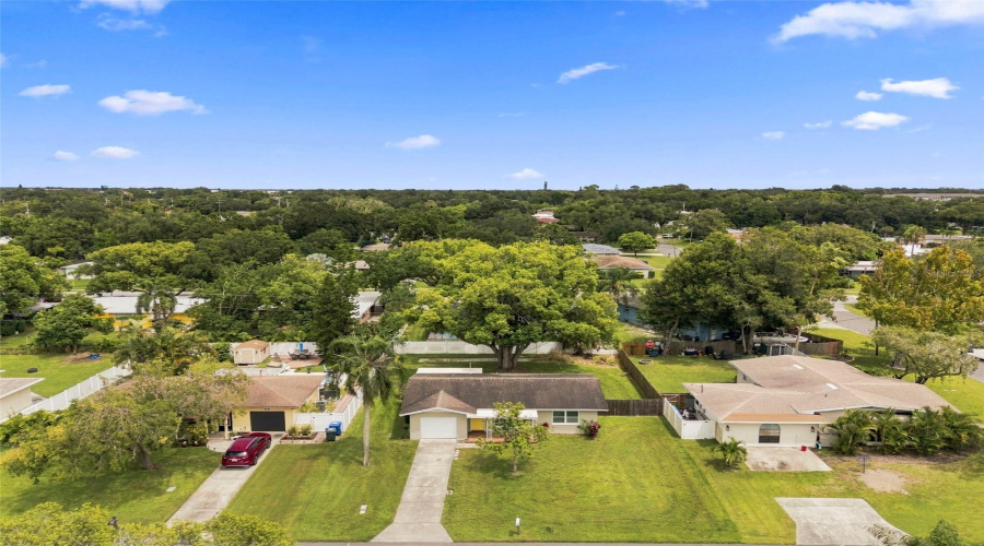 Largo, Florida 33770, 2 Bedroom Bedrooms, ,1 Bathroombathrooms,Residential,For Sale,12Th,0,Mfrtb8539137