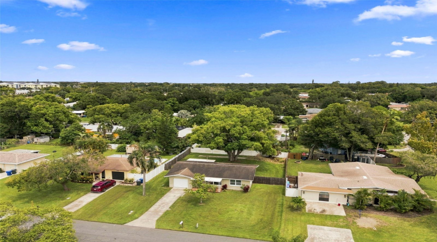 Largo, Florida 33770, 2 Bedroom Bedrooms, ,1 Bathroombathrooms,Residential,For Sale,12Th,0,Mfrtb8539137
