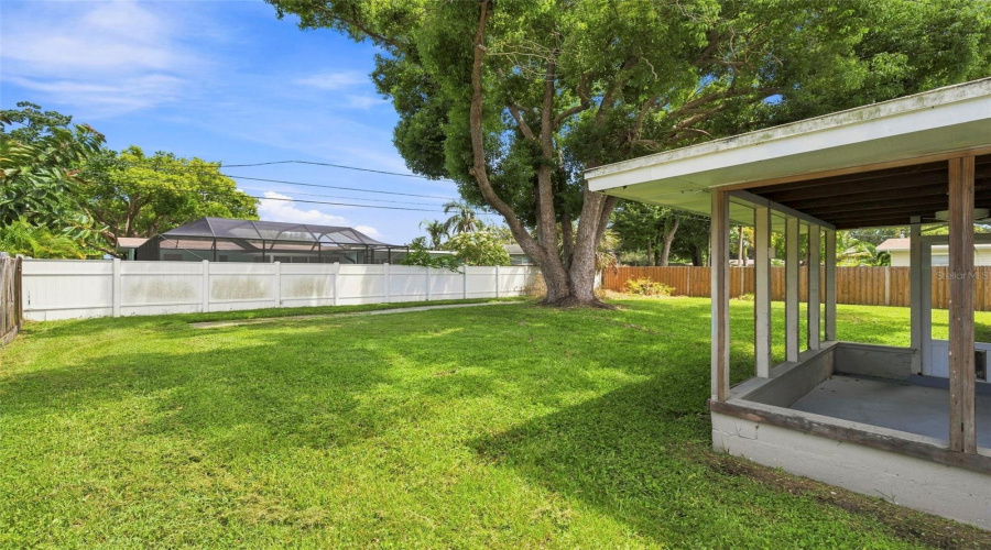 Largo, Florida 33770, 2 Bedroom Bedrooms, ,1 Bathroombathrooms,Residential,For Sale,12Th,0,Mfrtb8539137
