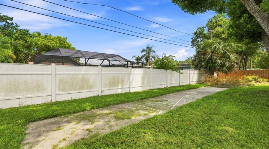 Largo, Florida 33770, 2 Bedroom Bedrooms, ,1 Bathroombathrooms,Residential,For Sale,12Th,0,Mfrtb8539137