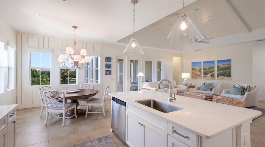 Bradenton, Florida 34209, 3 Bedroom Bedrooms, ,2 Bathroombathrooms,Residential,For Sale,Sapphire Lake,0,Mfra4692418