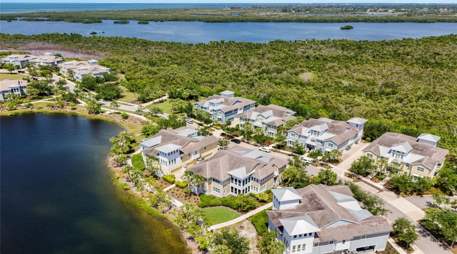 Bradenton, Florida 34209, 3 Bedroom Bedrooms, ,2 Bathroombathrooms,Residential,For Sale,Sapphire Lake,0,Mfra4692418
