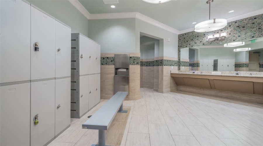 Bradenton, Florida 34209, 3 Bedroom Bedrooms, ,2 Bathroombathrooms,Residential,For Sale,Sapphire Lake,0,Mfra4692418