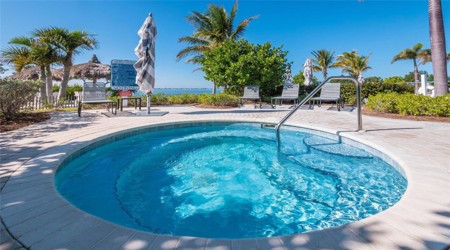 Bradenton, Florida 34209, 3 Bedroom Bedrooms, ,2 Bathroombathrooms,Residential,For Sale,Sapphire Lake,0,Mfra4692418