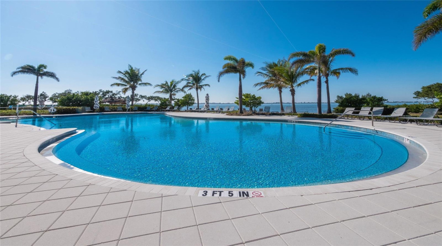 Bradenton, Florida 34209, 3 Bedroom Bedrooms, ,2 Bathroombathrooms,Residential,For Sale,Sapphire Lake,0,Mfra4692418