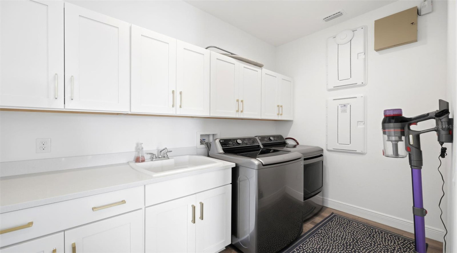 Odessa, Florida 33556, 4 Bedroom Bedrooms, ,3 Bathroombathrooms,Residential,For Sale,Crawley,0,Mfrtb8500108