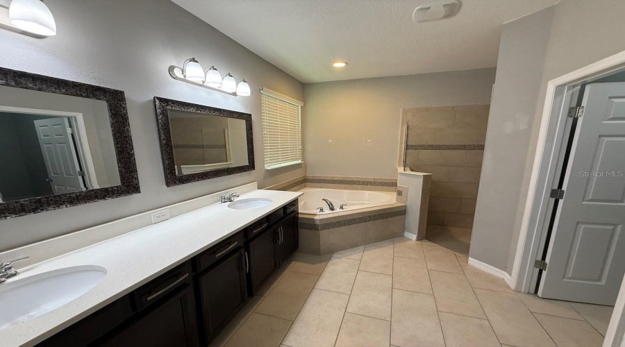 St Cloud, Florida 34771, 5 Bedroom Bedrooms, ,3 Bathroombathrooms,Residential,For Sale,Villa Rosa,0,Mfro6416865