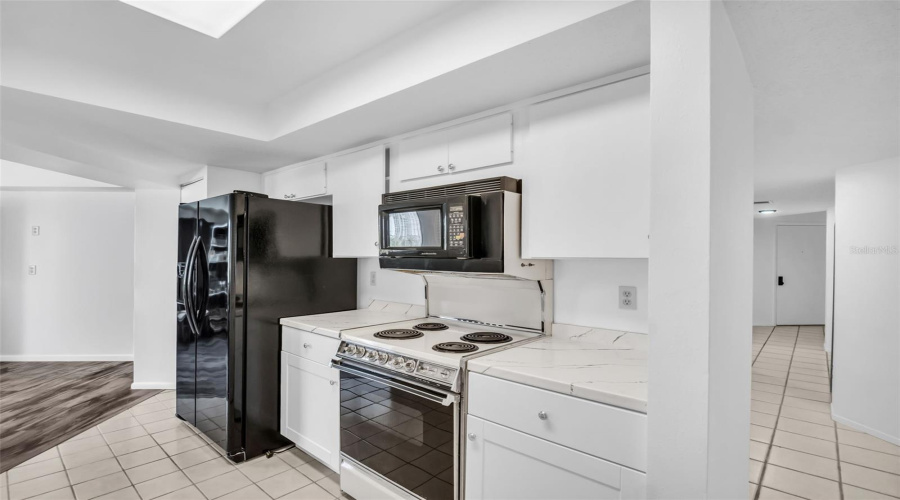 Clearwater, Florida 33756, 2 Bedroom Bedrooms, ,2 Bathroombathrooms,Residential,For Sale,Rogers,0,Mfrtb8523606