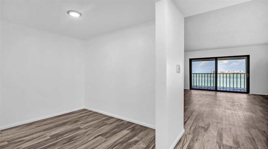 Clearwater, Florida 33756, 2 Bedroom Bedrooms, ,2 Bathroombathrooms,Residential,For Sale,Rogers,0,Mfrtb8523606