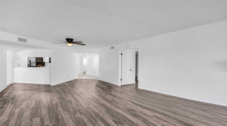 Clearwater, Florida 33756, 2 Bedroom Bedrooms, ,2 Bathroombathrooms,Residential,For Sale,Rogers,0,Mfrtb8523606