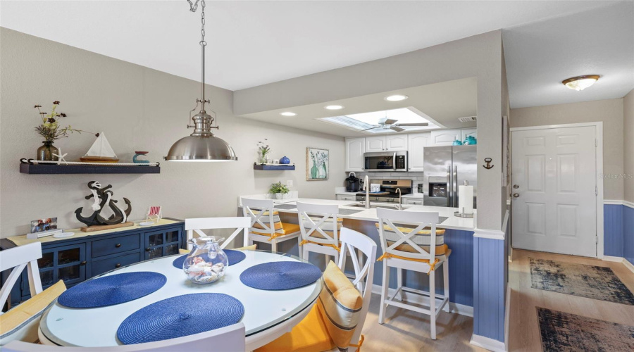 Punta Gorda, Florida 33980, 2 Bedroom Bedrooms, ,2 Bathroombathrooms,Residential,For Sale,Oakview,0,Mfrd6140441