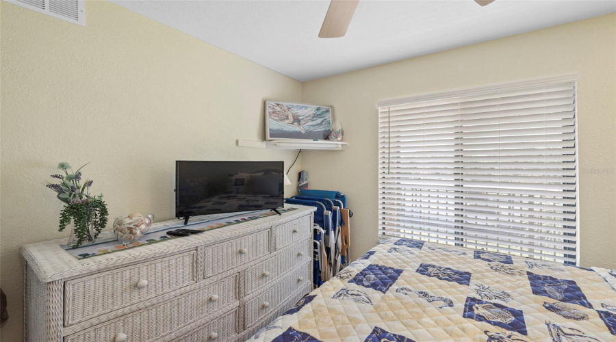Punta Gorda, Florida 33980, 2 Bedroom Bedrooms, ,2 Bathroombathrooms,Residential,For Sale,Oakview,0,Mfrd6140441