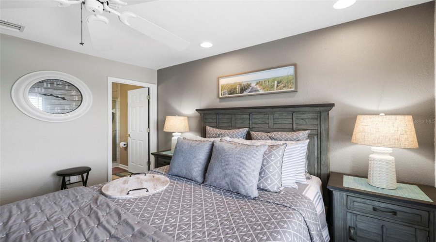 Punta Gorda, Florida 33980, 2 Bedroom Bedrooms, ,2 Bathroombathrooms,Residential,For Sale,Oakview,0,Mfrd6140441