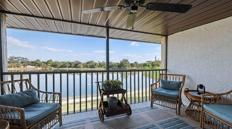 Punta Gorda, Florida 33980, 2 Bedroom Bedrooms, ,2 Bathroombathrooms,Residential,For Sale,Oakview,0,Mfrd6140441