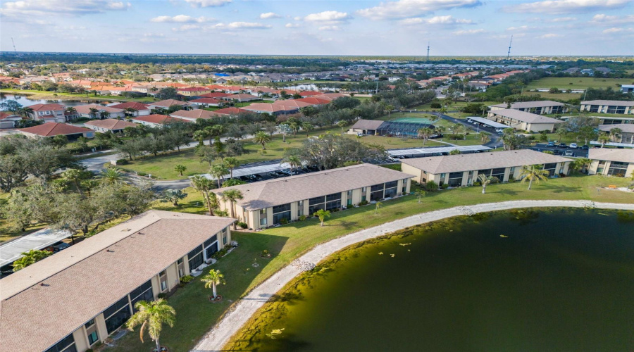 Punta Gorda, Florida 33980, 2 Bedroom Bedrooms, ,2 Bathroombathrooms,Residential,For Sale,Oakview,0,Mfrd6140441