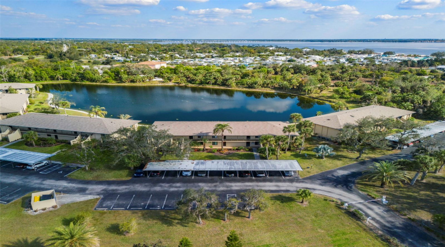 Punta Gorda, Florida 33980, 2 Bedroom Bedrooms, ,2 Bathroombathrooms,Residential,For Sale,Oakview,0,Mfrd6140441