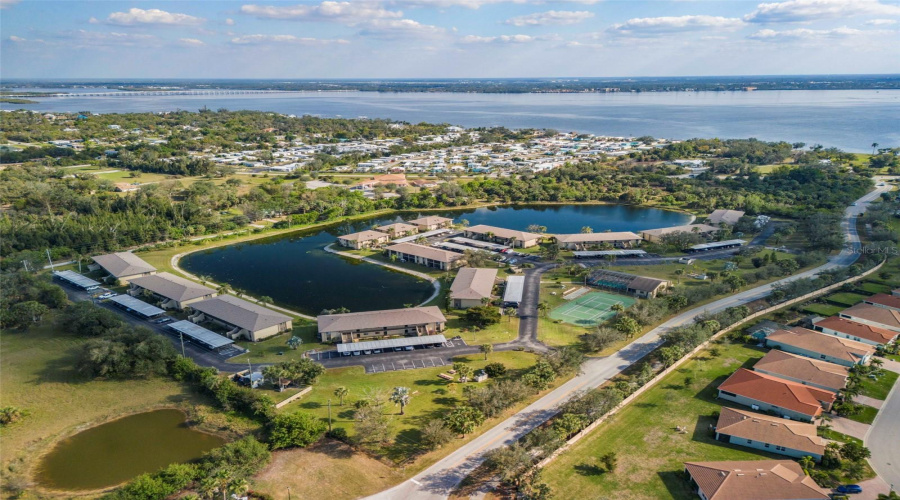 Punta Gorda, Florida 33980, 2 Bedroom Bedrooms, ,2 Bathroombathrooms,Residential,For Sale,Oakview,0,Mfrd6140441