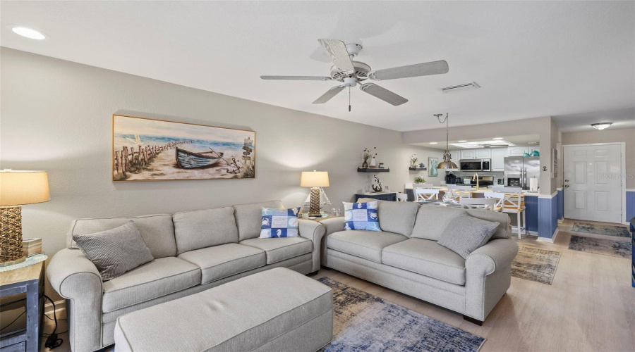 Punta Gorda, Florida 33980, 2 Bedroom Bedrooms, ,2 Bathroombathrooms,Residential,For Sale,Oakview,0,Mfrd6140441
