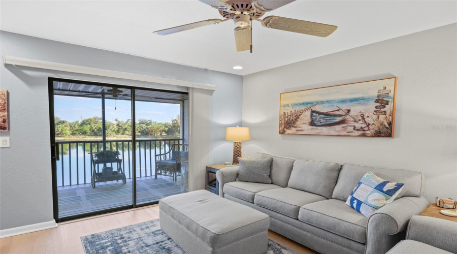Punta Gorda, Florida 33980, 2 Bedroom Bedrooms, ,2 Bathroombathrooms,Residential,For Sale,Oakview,0,Mfrd6140441