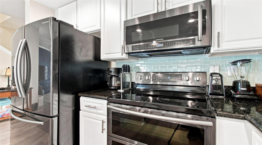 Tampa, Florida 33626, 4 Bedroom Bedrooms, ,3 Bathroombathrooms,Residential,For Sale,Meadow Field,0,Mfrtb8541425