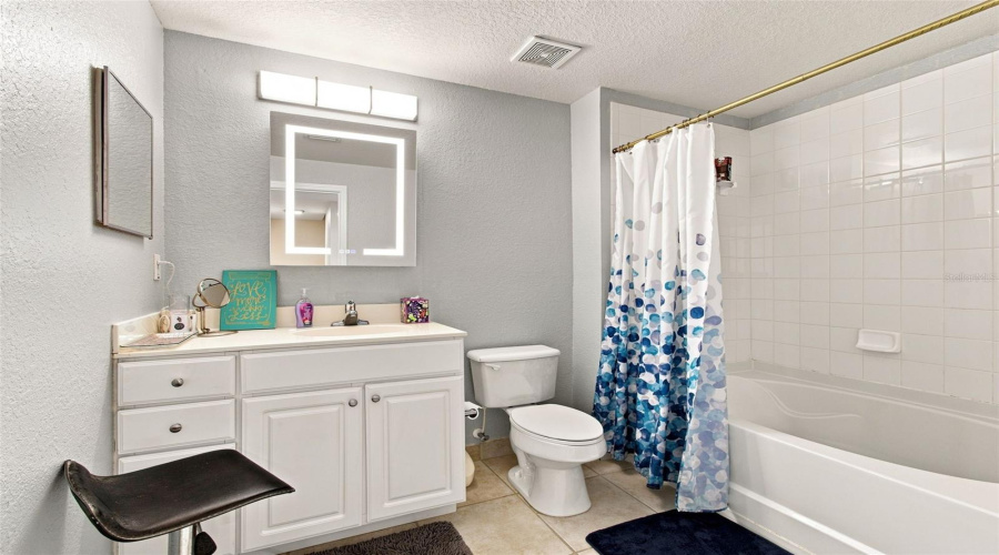 Tampa, Florida 33626, 4 Bedroom Bedrooms, ,3 Bathroombathrooms,Residential,For Sale,Meadow Field,0,Mfrtb8541425