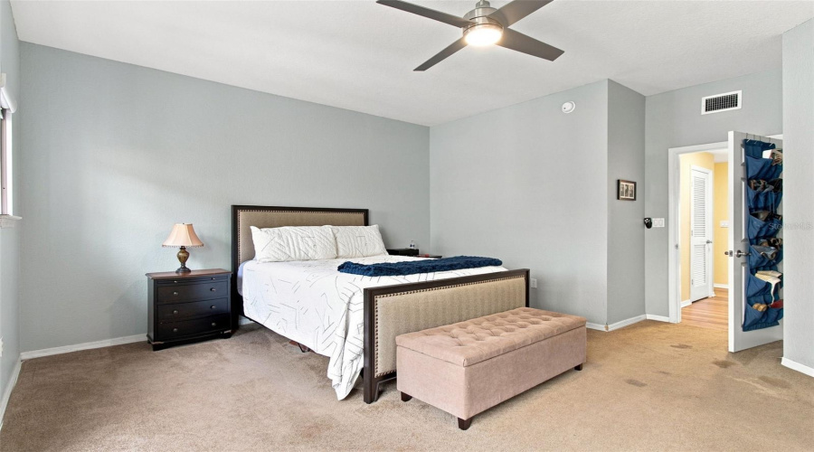 Tampa, Florida 33626, 4 Bedroom Bedrooms, ,3 Bathroombathrooms,Residential,For Sale,Meadow Field,0,Mfrtb8541425