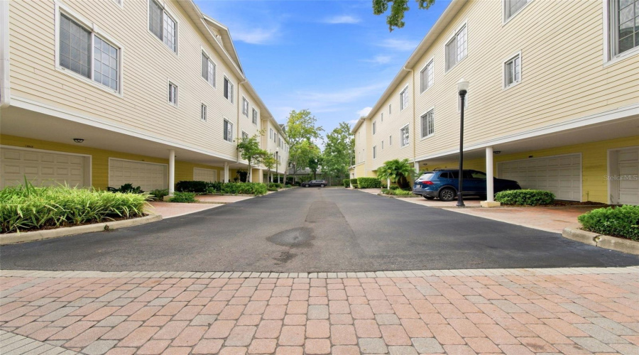 Tampa, Florida 33626, 4 Bedroom Bedrooms, ,3 Bathroombathrooms,Residential,For Sale,Meadow Field,0,Mfrtb8541425