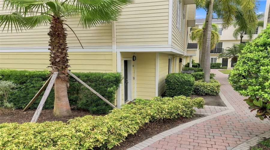 Tampa, Florida 33626, 4 Bedroom Bedrooms, ,3 Bathroombathrooms,Residential,For Sale,Meadow Field,0,Mfrtb8541425