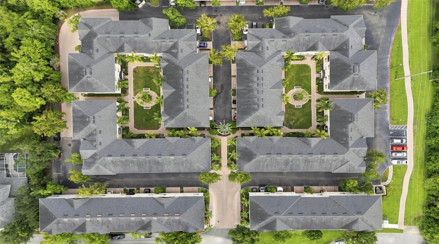 Tampa, Florida 33626, 4 Bedroom Bedrooms, ,3 Bathroombathrooms,Residential,For Sale,Meadow Field,0,Mfrtb8541425