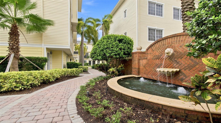 Tampa, Florida 33626, 4 Bedroom Bedrooms, ,3 Bathroombathrooms,Residential,For Sale,Meadow Field,0,Mfrtb8541425