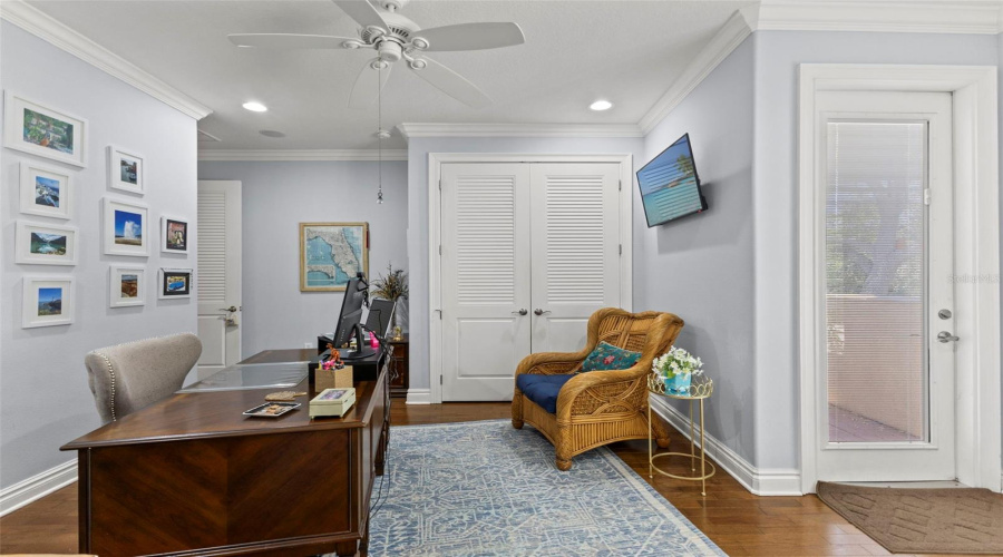 Tampa, Florida 33609, 3 Bedroom Bedrooms, ,2 Bathroombathrooms,Residential,For Sale,Dale,0,Mfrtb8523526