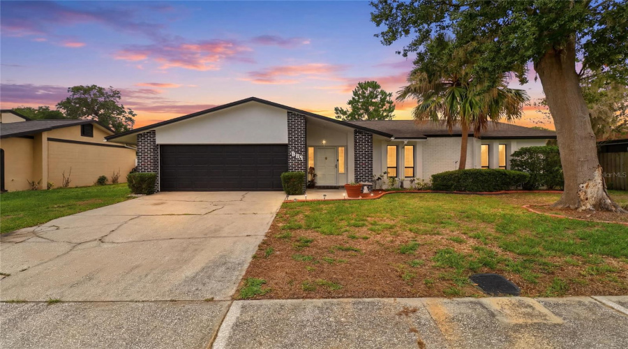 Brandon, Florida 33511, 3 Bedroom Bedrooms, ,2 Bathroombathrooms,Residential,For Sale,Centerwood,0,Mfrp4938864