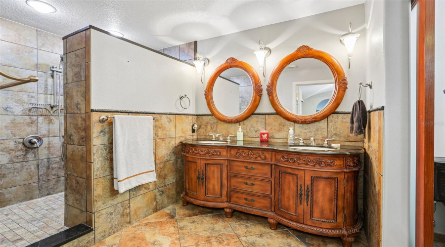 Double Sinks