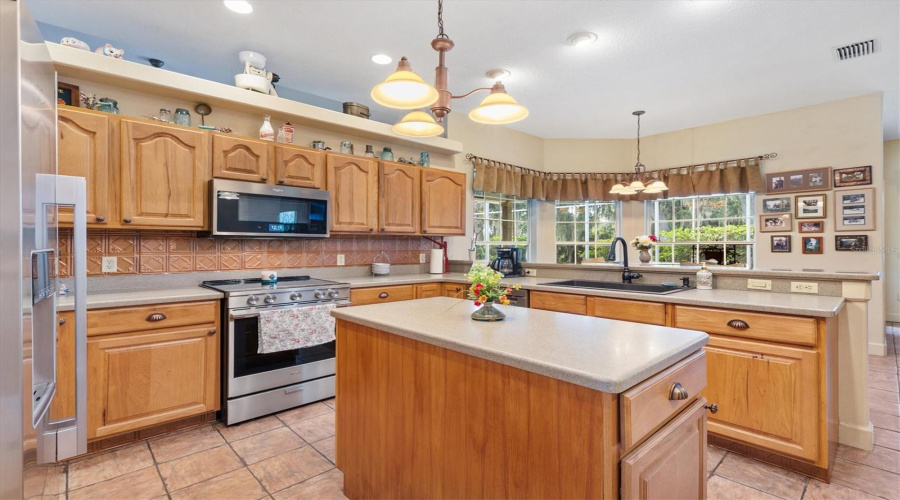 Fruitland Park, Florida 34731, 4 Bedroom Bedrooms, ,3 Bathroombathrooms,Residential,For Sale,Serene,0,Mfrg5116193