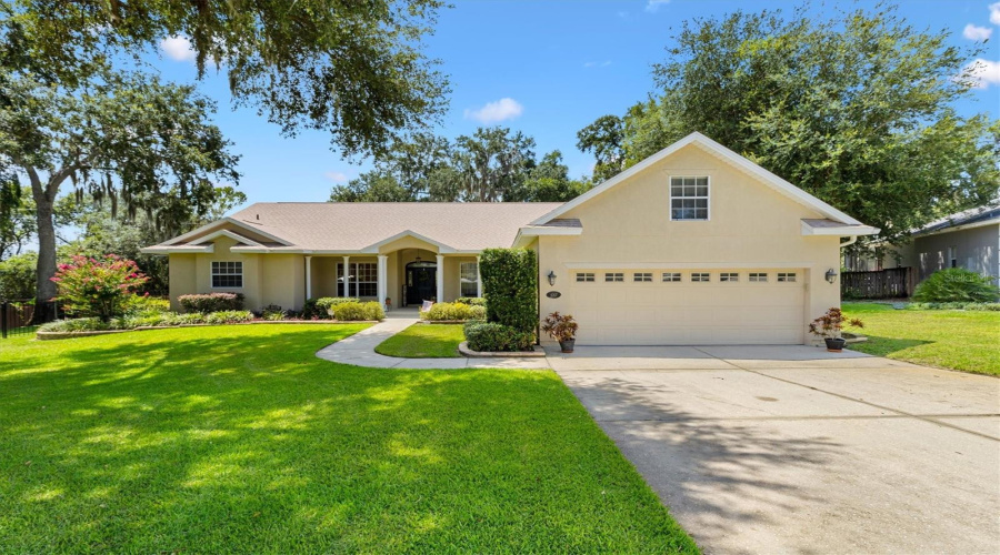 Fruitland Park, Florida 34731, 4 Bedroom Bedrooms, ,3 Bathroombathrooms,Residential,For Sale,Serene,0,Mfrg5116193