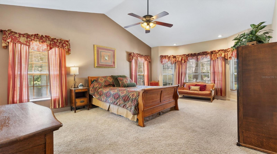 Fruitland Park, Florida 34731, 4 Bedroom Bedrooms, ,3 Bathroombathrooms,Residential,For Sale,Serene,0,Mfrg5116193