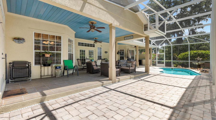Fruitland Park, Florida 34731, 4 Bedroom Bedrooms, ,3 Bathroombathrooms,Residential,For Sale,Serene,0,Mfrg5116193