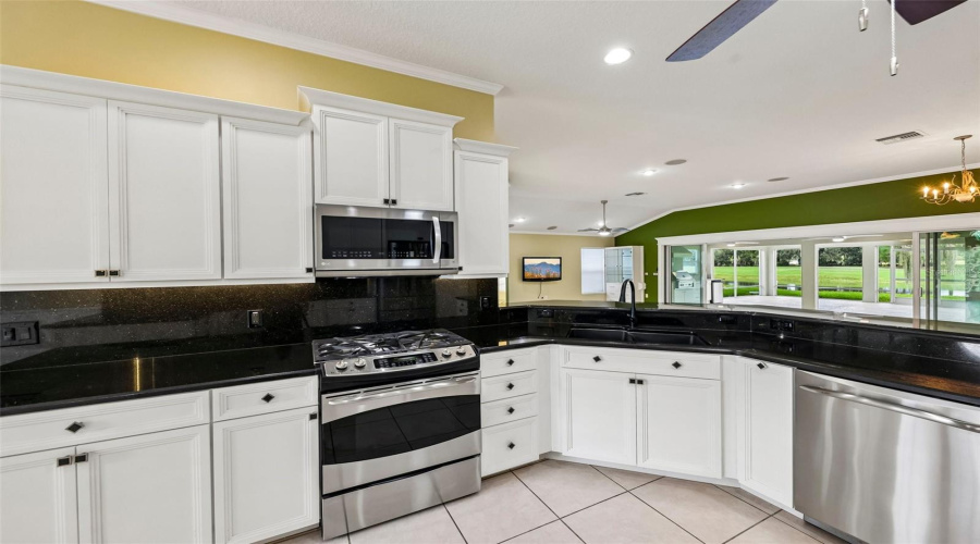 The Villages, Florida 32162, 3 Bedroom Bedrooms, ,2 Bathroombathrooms,Residential,For Sale,Sterling,0,Mfrg5116372
