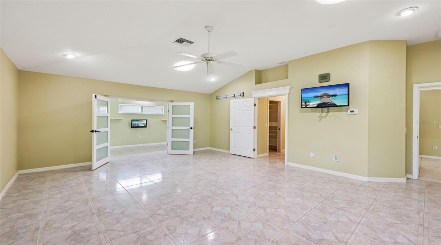 The Villages, Florida 32162, 3 Bedroom Bedrooms, ,2 Bathroombathrooms,Residential,For Sale,Sterling,0,Mfrg5116372