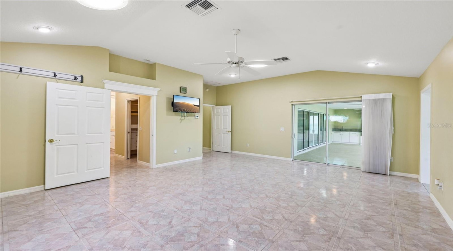 The Villages, Florida 32162, 3 Bedroom Bedrooms, ,2 Bathroombathrooms,Residential,For Sale,Sterling,0,Mfrg5116372