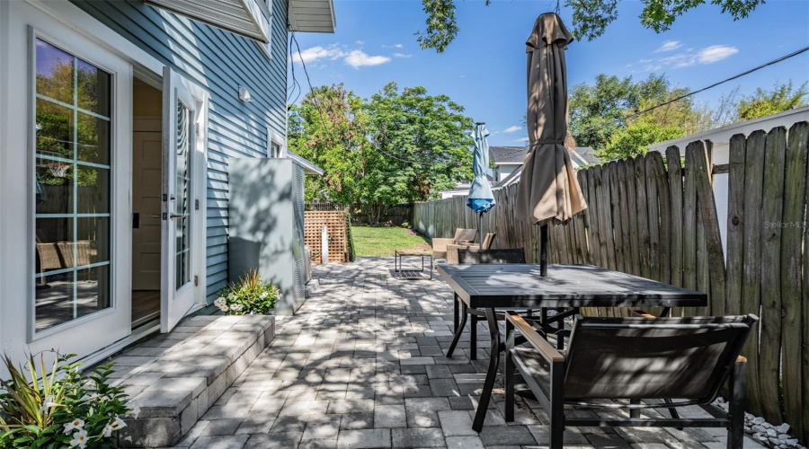 Tampa, Florida 33603, 5 Bedroom Bedrooms, ,3 Bathroombathrooms,Residential,For Sale,Seminole,0,Mfrtb8500224