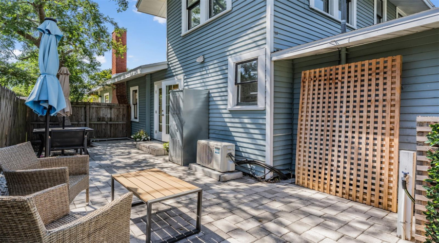 Tampa, Florida 33603, 5 Bedroom Bedrooms, ,3 Bathroombathrooms,Residential,For Sale,Seminole,0,Mfrtb8500224
