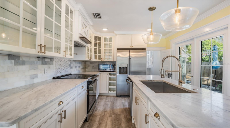 Tampa, Florida 33603, 5 Bedroom Bedrooms, ,3 Bathroombathrooms,Residential,For Sale,Seminole,0,Mfrtb8500224