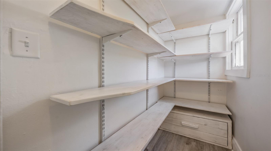 Tampa, Florida 33603, 5 Bedroom Bedrooms, ,3 Bathroombathrooms,Residential,For Sale,Seminole,0,Mfrtb8500224