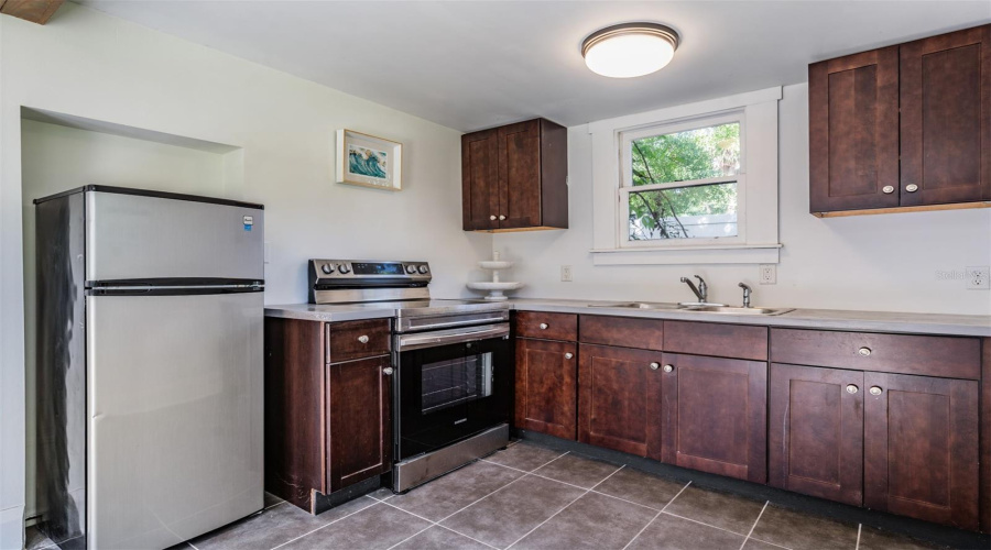 Tampa, Florida 33603, 5 Bedroom Bedrooms, ,3 Bathroombathrooms,Residential,For Sale,Seminole,0,Mfrtb8500224