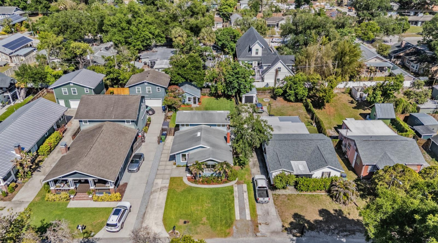 Tampa, Florida 33603, 5 Bedroom Bedrooms, ,3 Bathroombathrooms,Residential,For Sale,Seminole,0,Mfrtb8500224