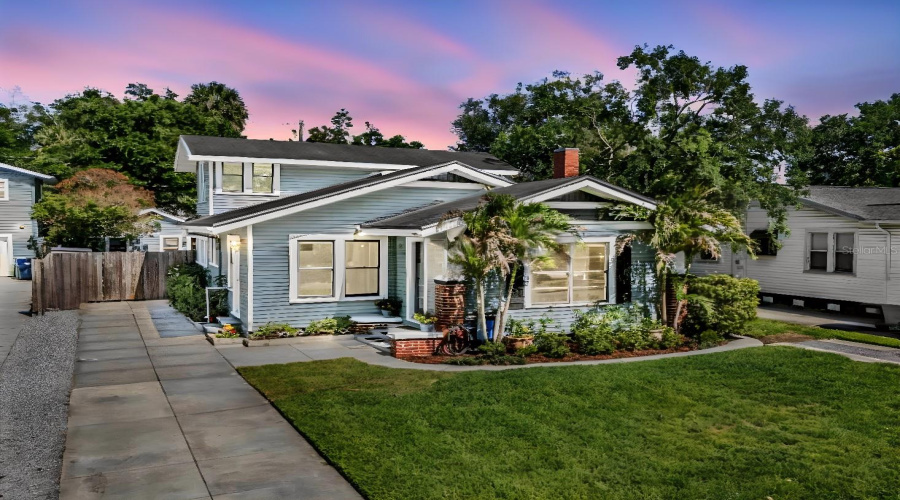 Tampa, Florida 33603, 5 Bedroom Bedrooms, ,3 Bathroombathrooms,Residential,For Sale,Seminole,0,Mfrtb8500224