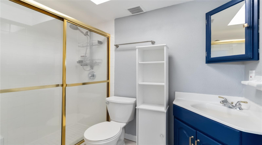 Primary Bathroom En-Suite
