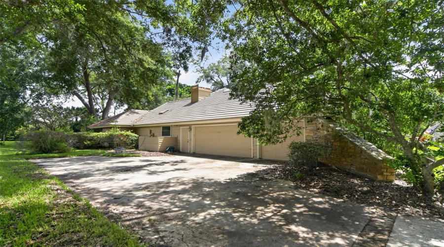 1808 Wingfield Dr